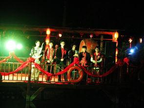 瑶族婚礼吃瓜,瓜果飘香，喜庆团圆