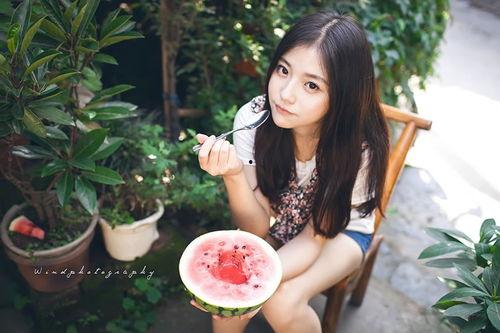 尼西妹子吃瓜,揭秘娱乐圈幕后故事